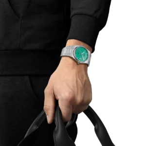 Tissot PRX Powermatic 80 40 mm, bracelet acier, cadran vert claire