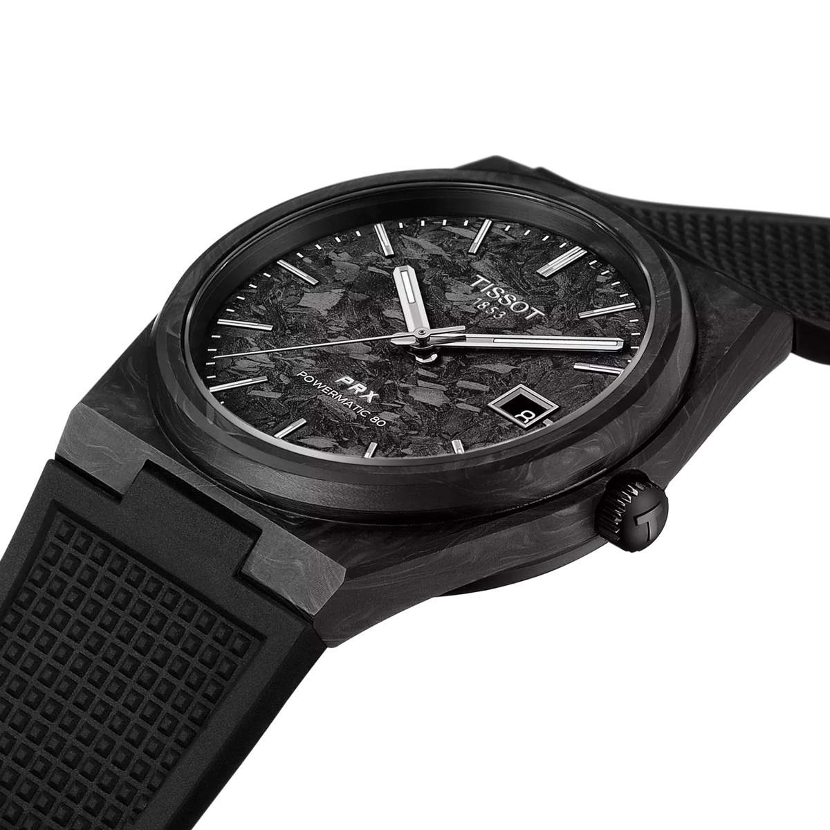 Gros plan sur la montre Tissot PRX Powermatic 80 Carbone, avec cadran noir en fibre de carbone, boîtier noir mat et bracelet en caoutchouc structuré.